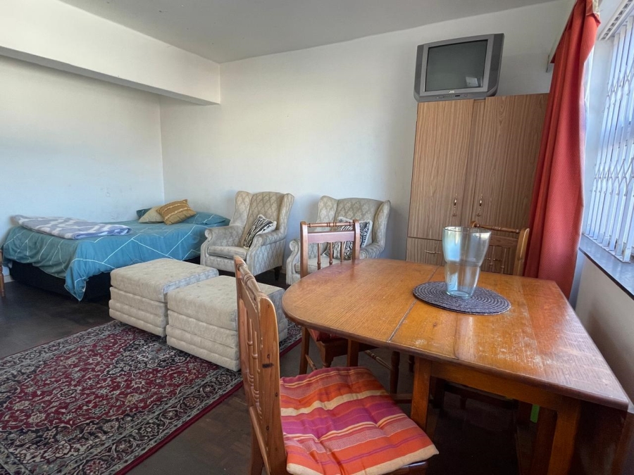 1 Bedroom Property for Sale in Oostersee Western Cape